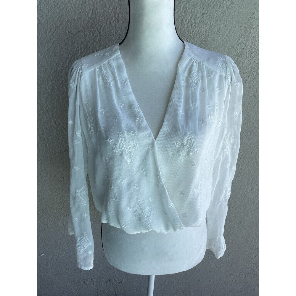 ASTR THE LABEL White Chiffon Bell Sleeve Top size Small